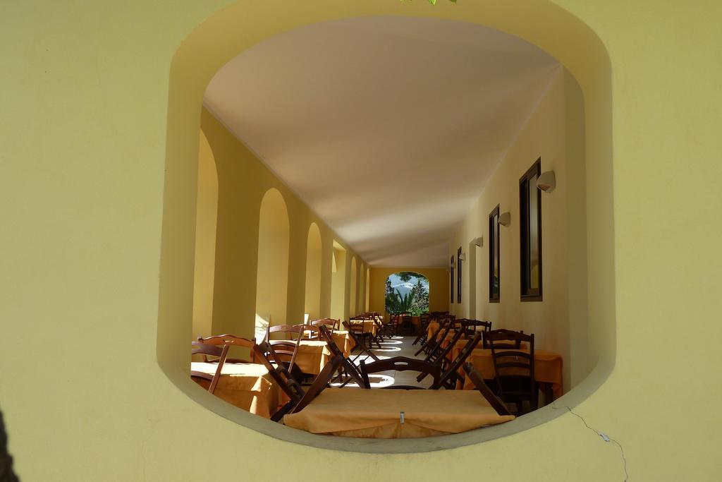 Villaggio Santo Stefano Βιέστε Εξωτερικό φωτογραφία