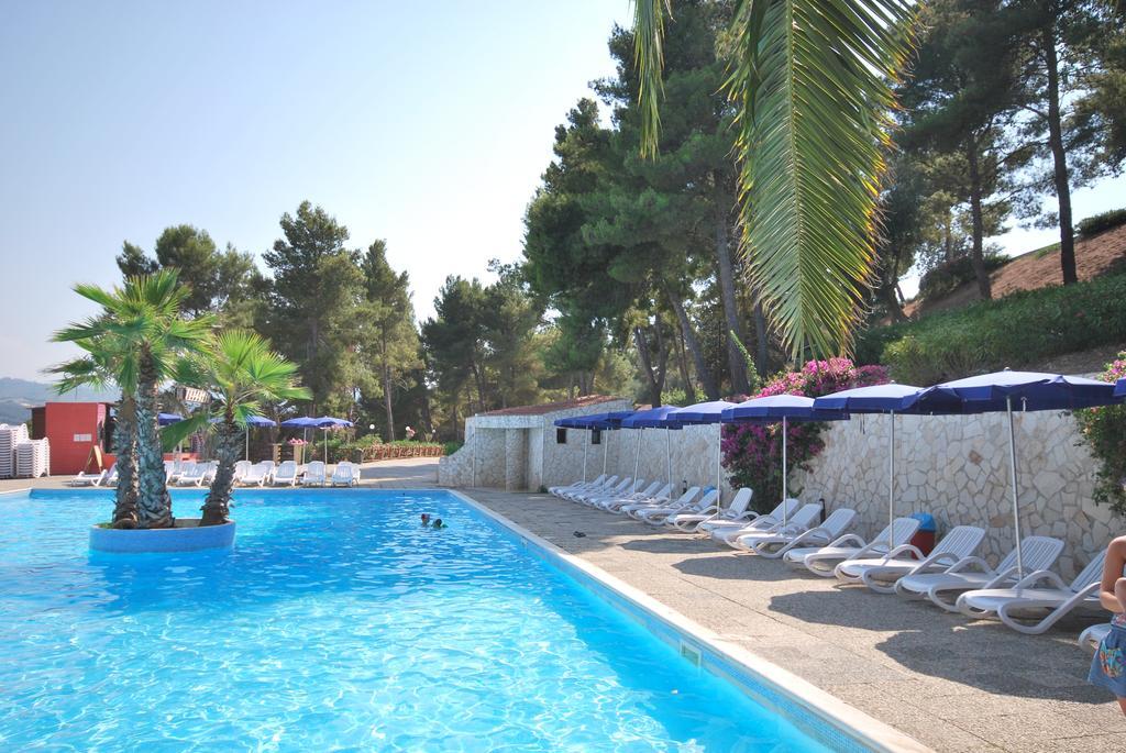 Villaggio Santo Stefano Βιέστε Δωμάτιο φωτογραφία