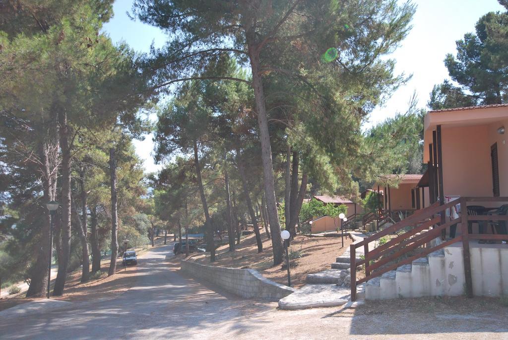 Villaggio Santo Stefano Βιέστε Εξωτερικό φωτογραφία