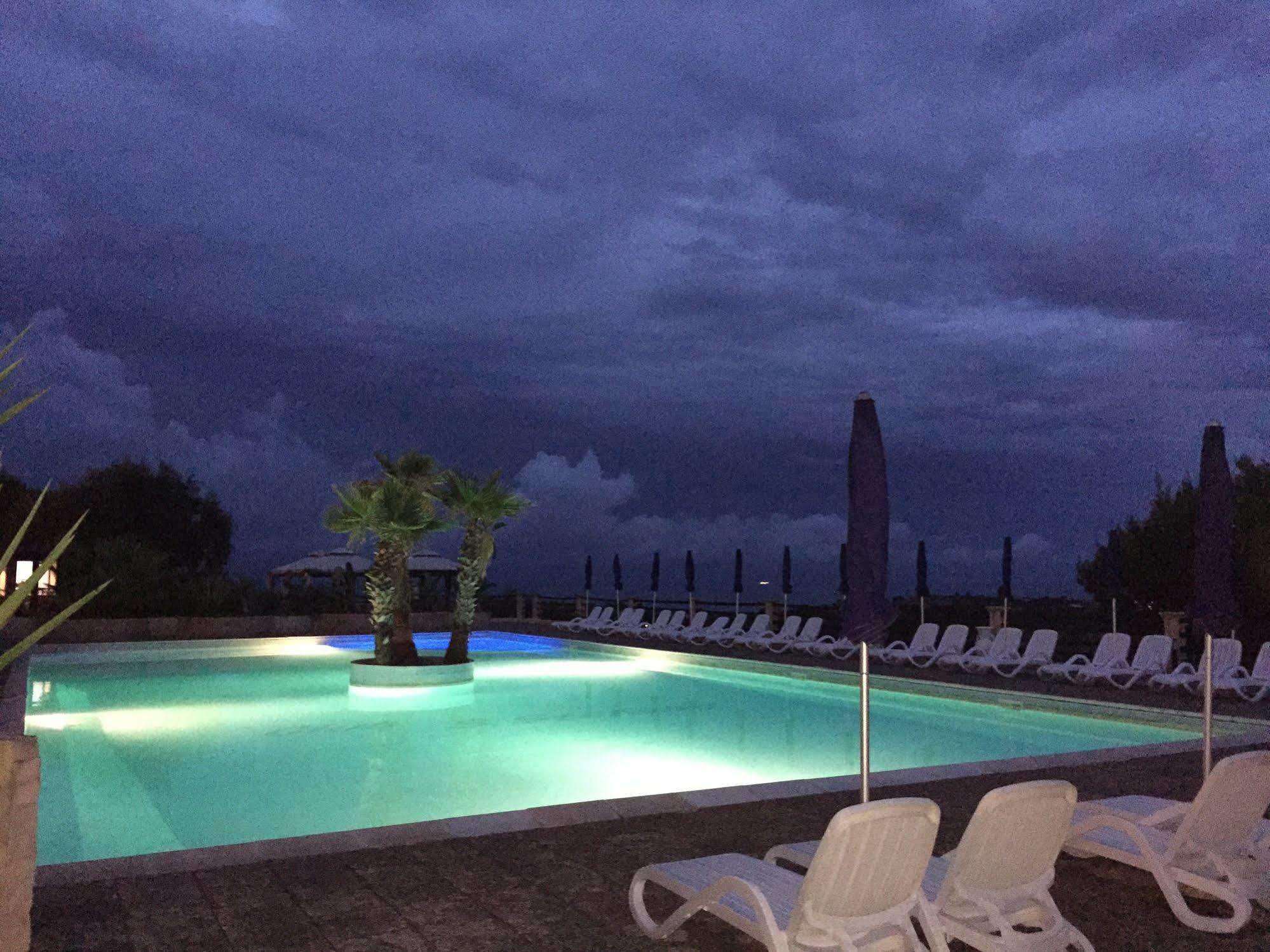 Villaggio Santo Stefano Βιέστε Εξωτερικό φωτογραφία